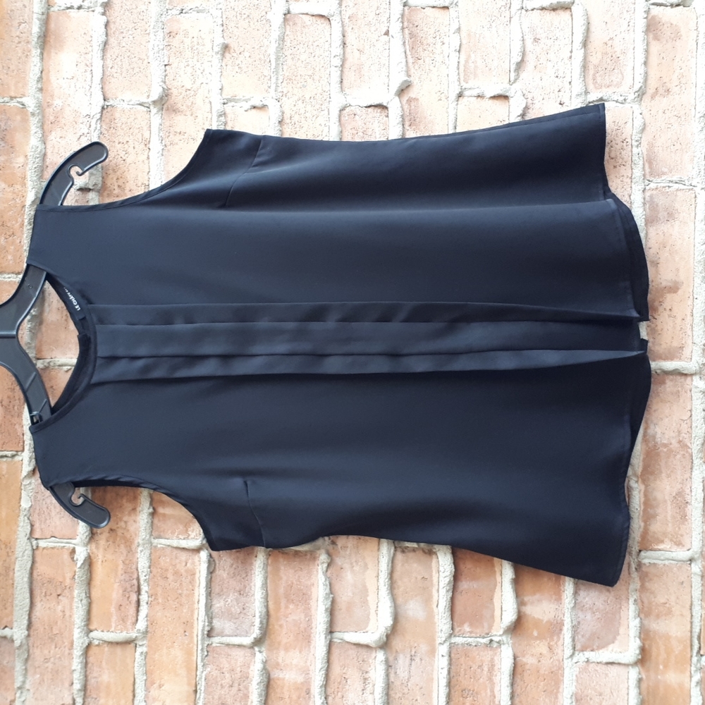 4For$30 le chateau Stretch Satin Button Back Sleeveless Blouse